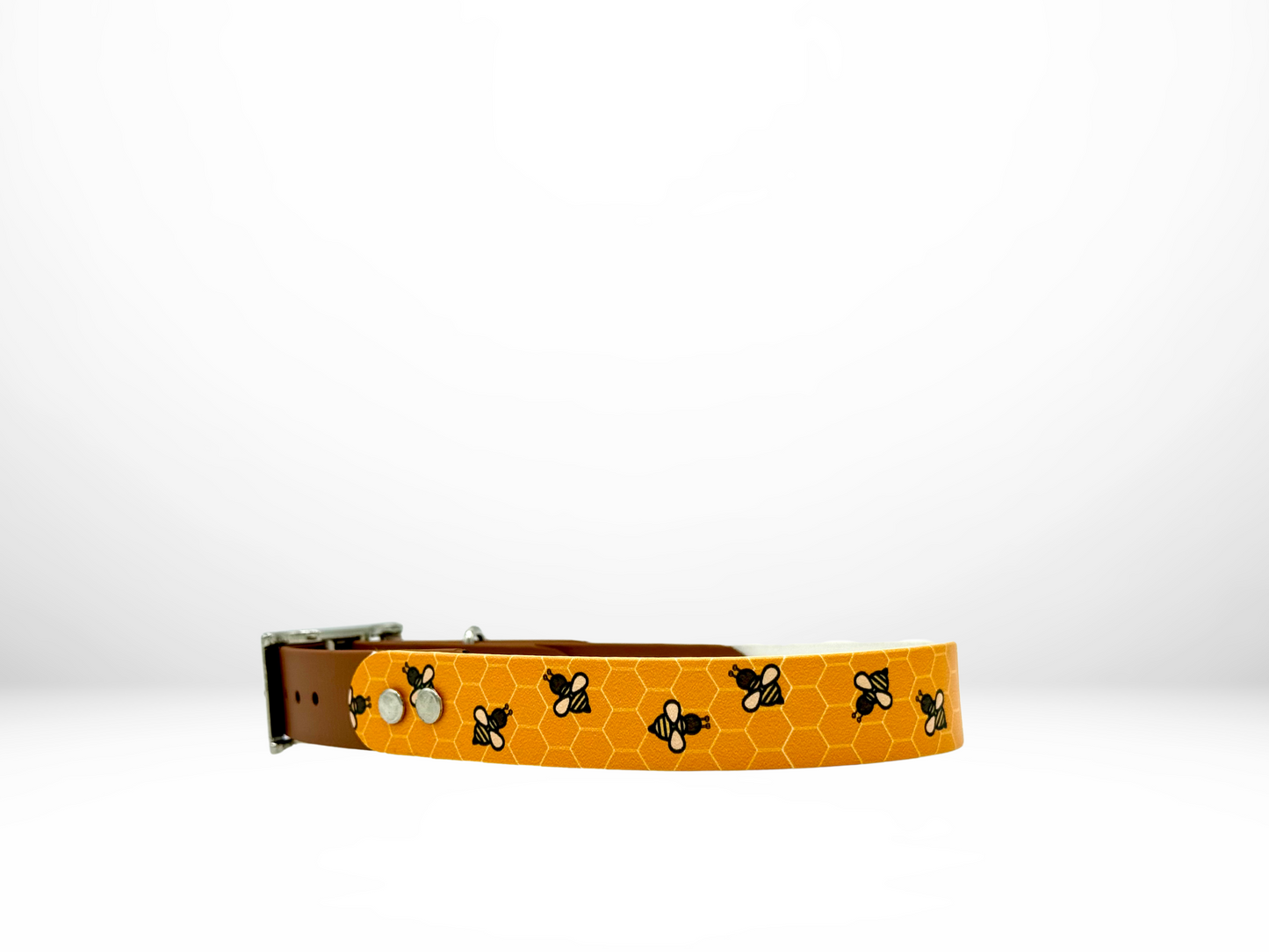 Large (16-19 Inches) Bees UV Print with Camel Accent Dog Collar